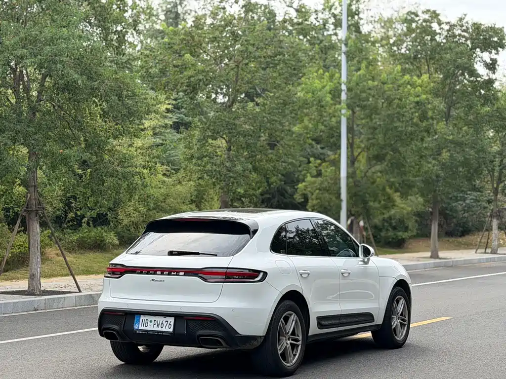 Porsche Macan — фото 14