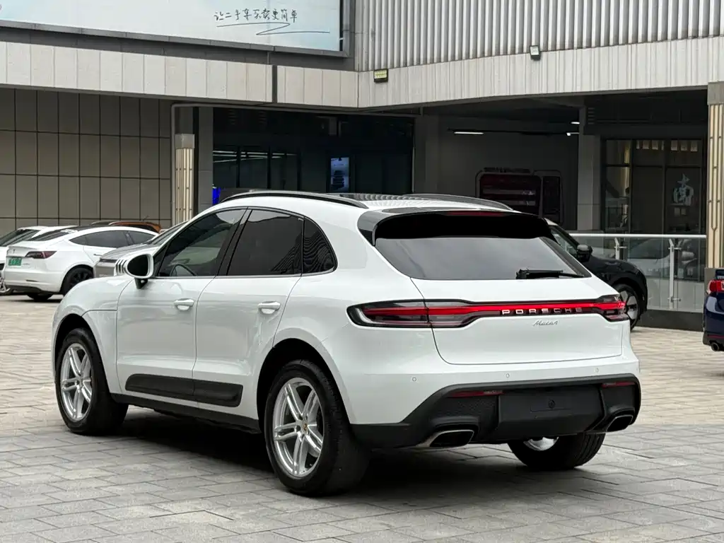 Porsche Macan — фото 7