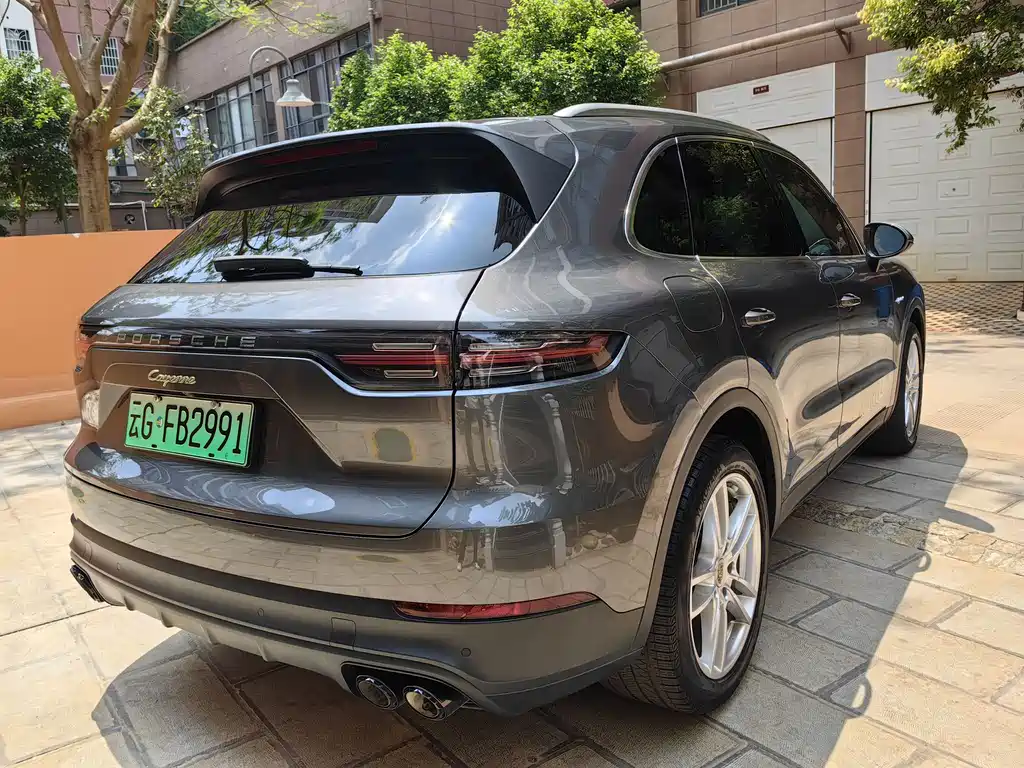 Porsche Cayenne Hybrid — фото 3