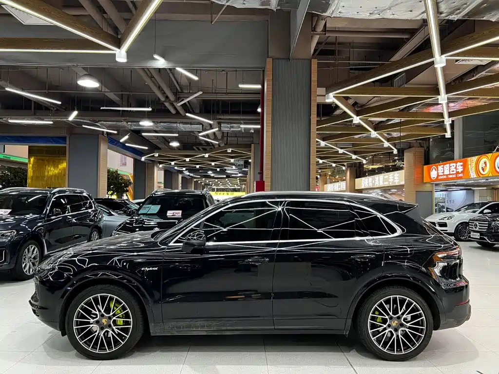 Porsche Cayenne Hybrid — фото 4
