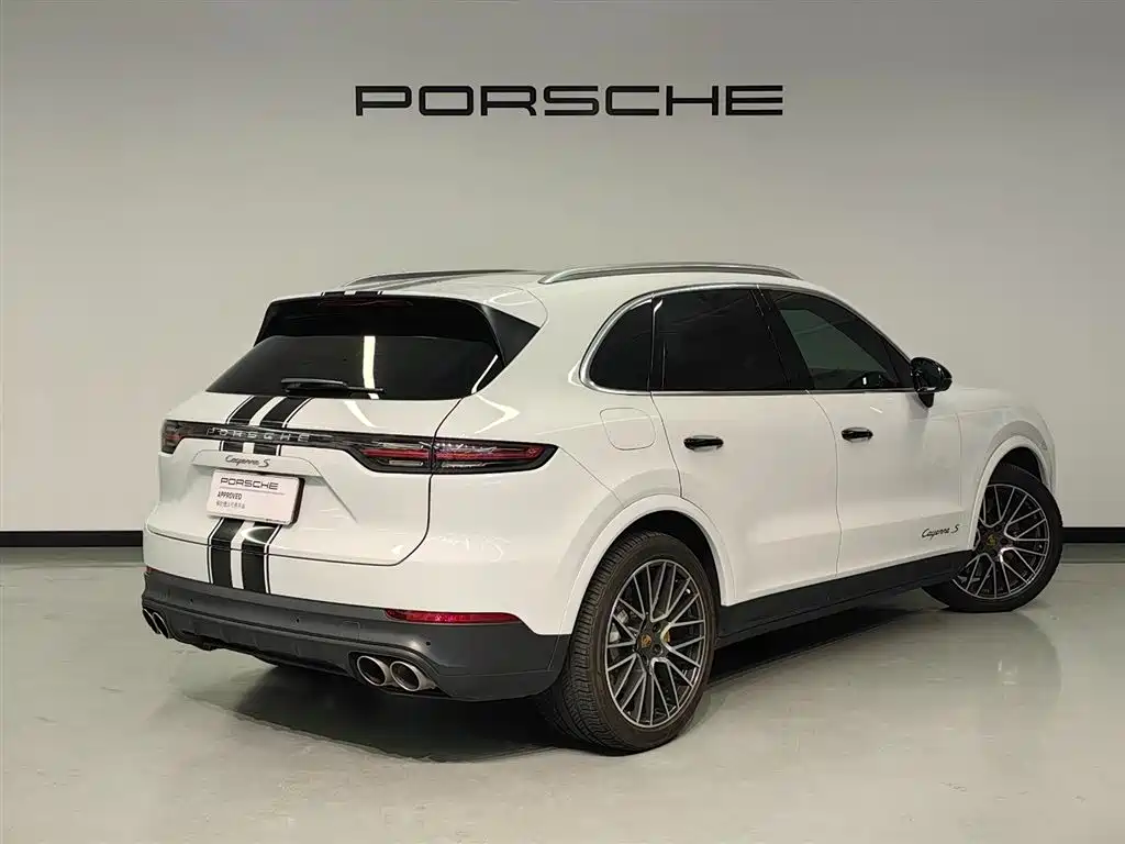 Porsche Cayenne — фото 13