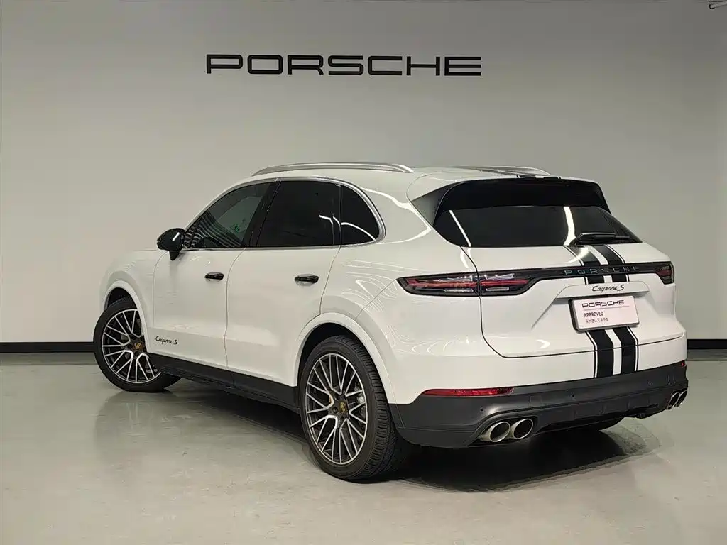 Porsche Cayenne — фото 3