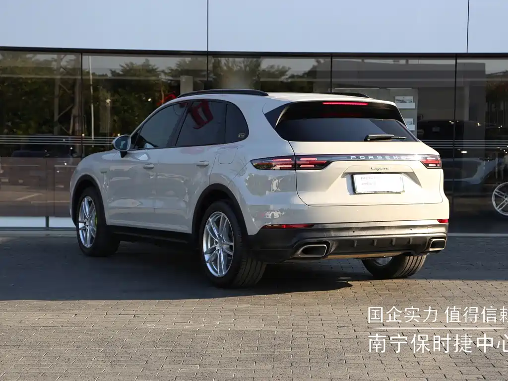 Porsche Cayenne Hybrid — фото 4