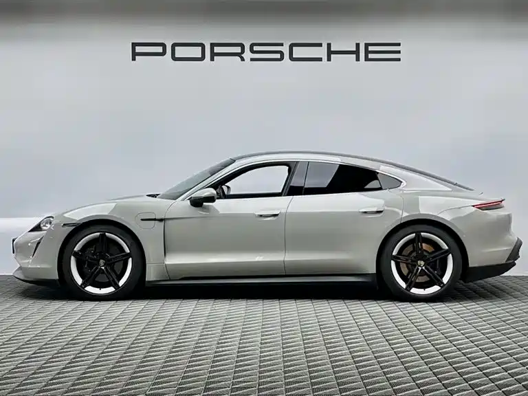 Porsche Taycan — фото 5