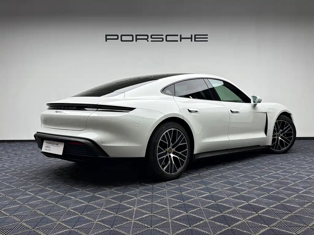 Porsche Taycan — фото 2