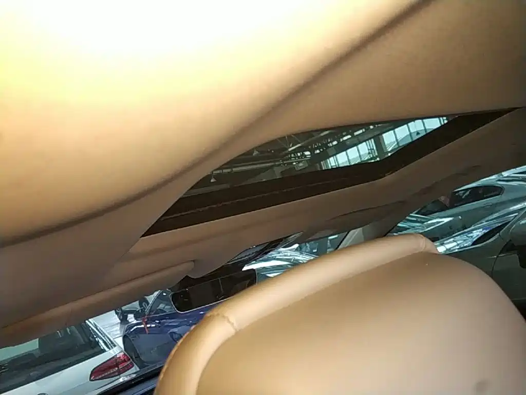 Roewe iMAX8 — фото 18