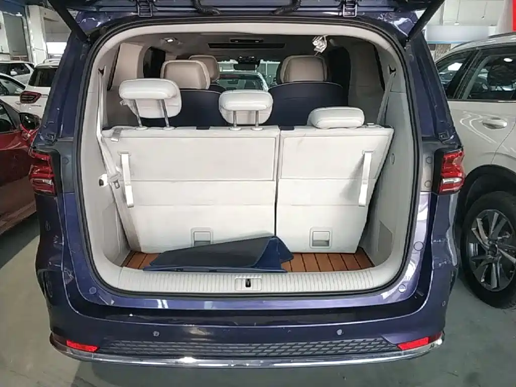 Roewe iMAX8 — фото 19