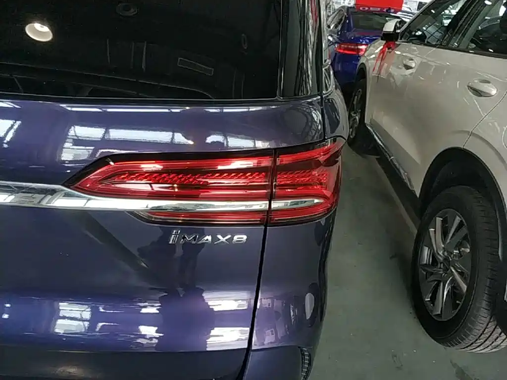 Roewe iMAX8 — фото 8