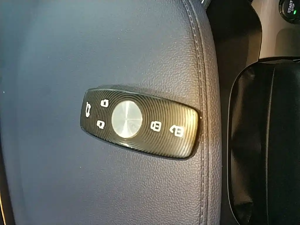 Roewe iMAX8 — фото 9