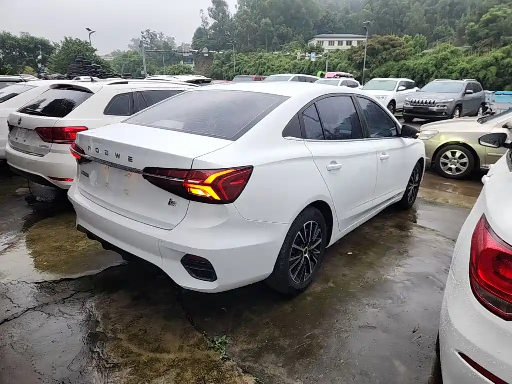 Roewe i5 — фото 7