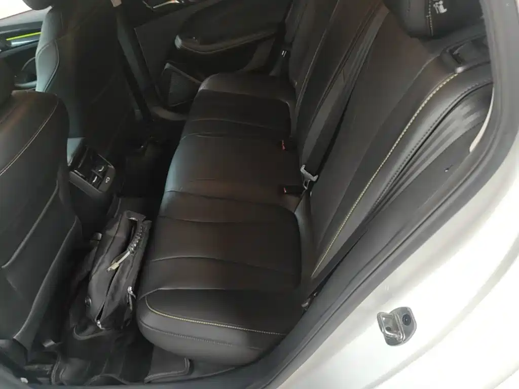 Roewe i5 — фото 17