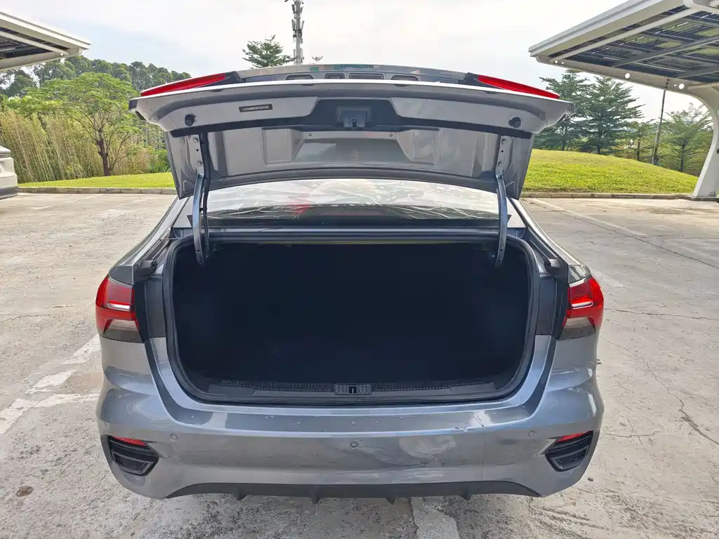 Roewe i5 — фото 20