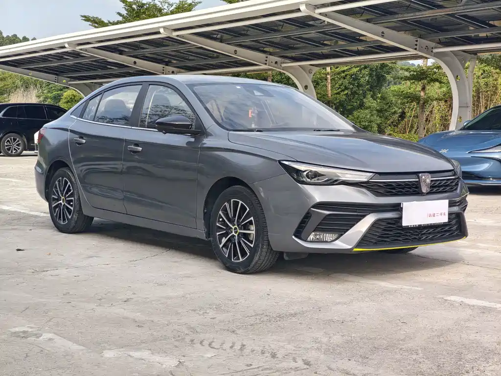 Roewe i5 — фото 3