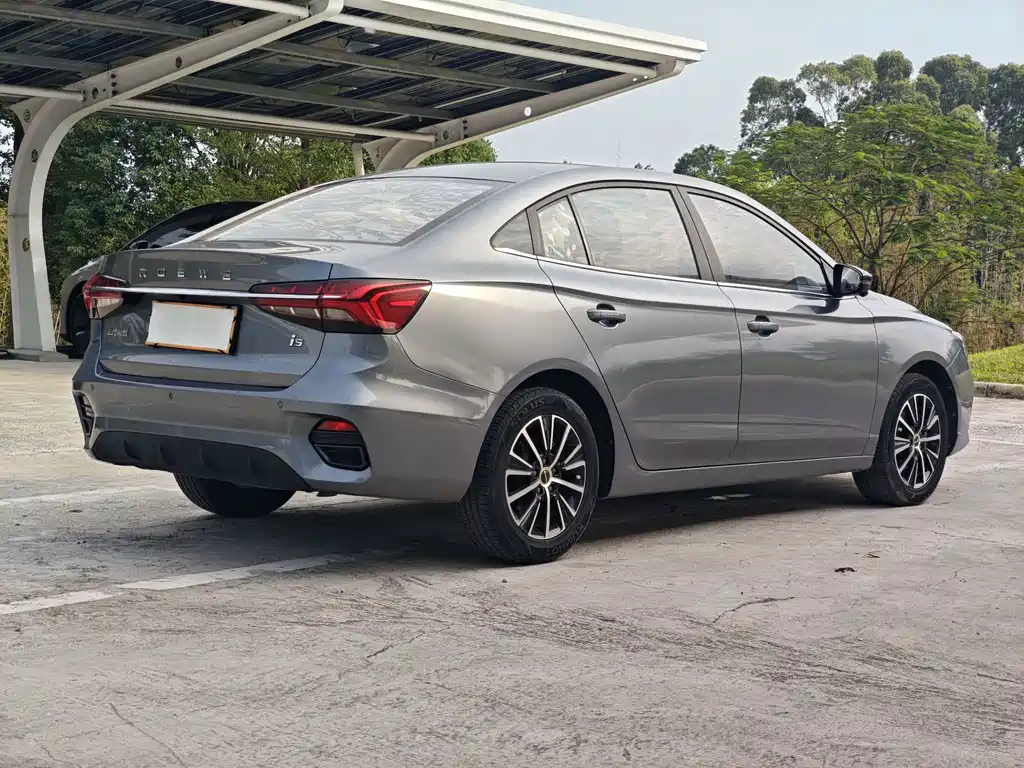 Roewe i5 — фото 5