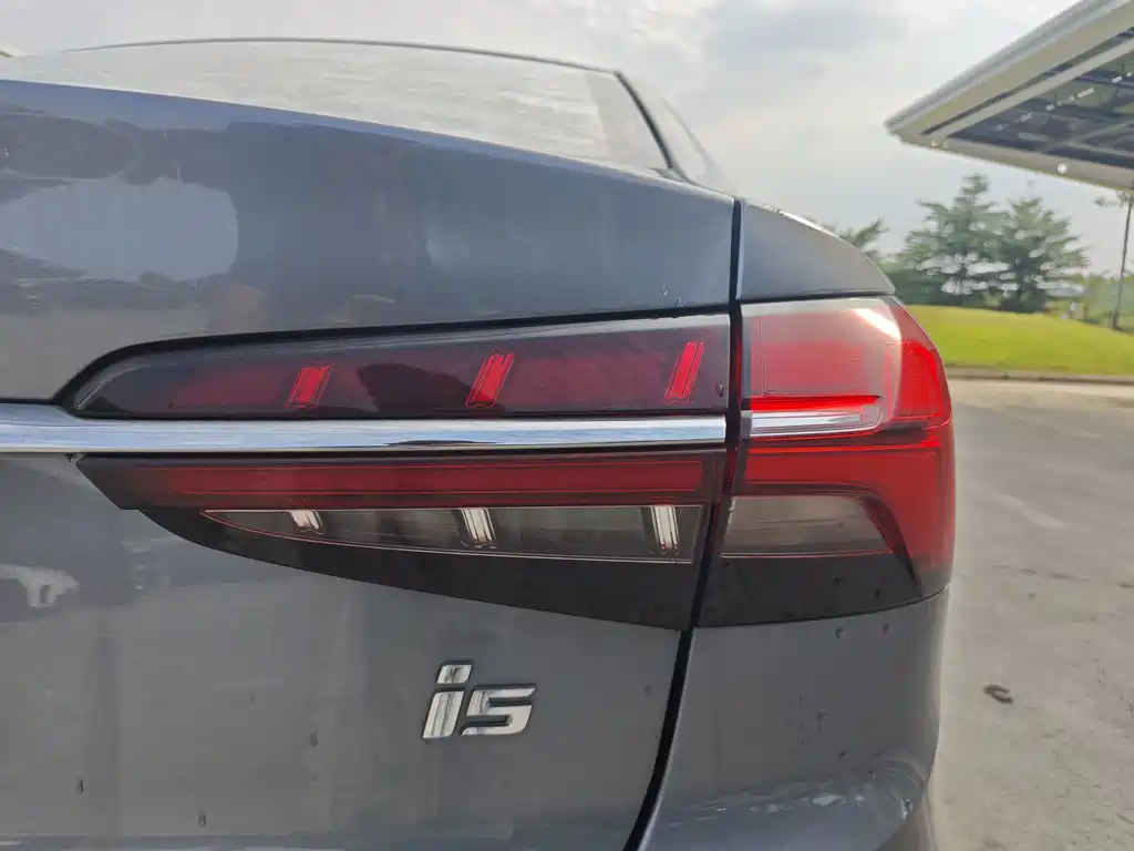 Roewe i5 — фото 10