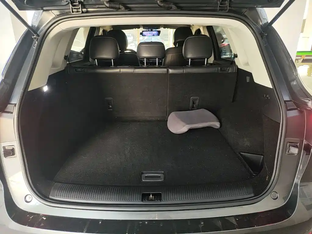 Roewe RX5 MAX — фото 19