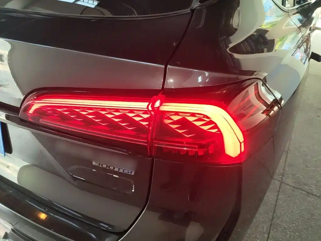 Roewe RX5 MAX — фото 8