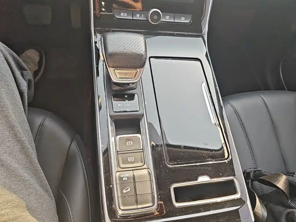 Roewe RX5 MAX — фото 14