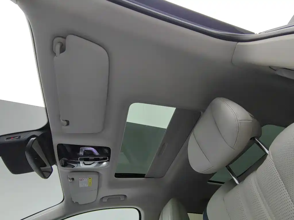 Roewe iMAX8 — фото 14