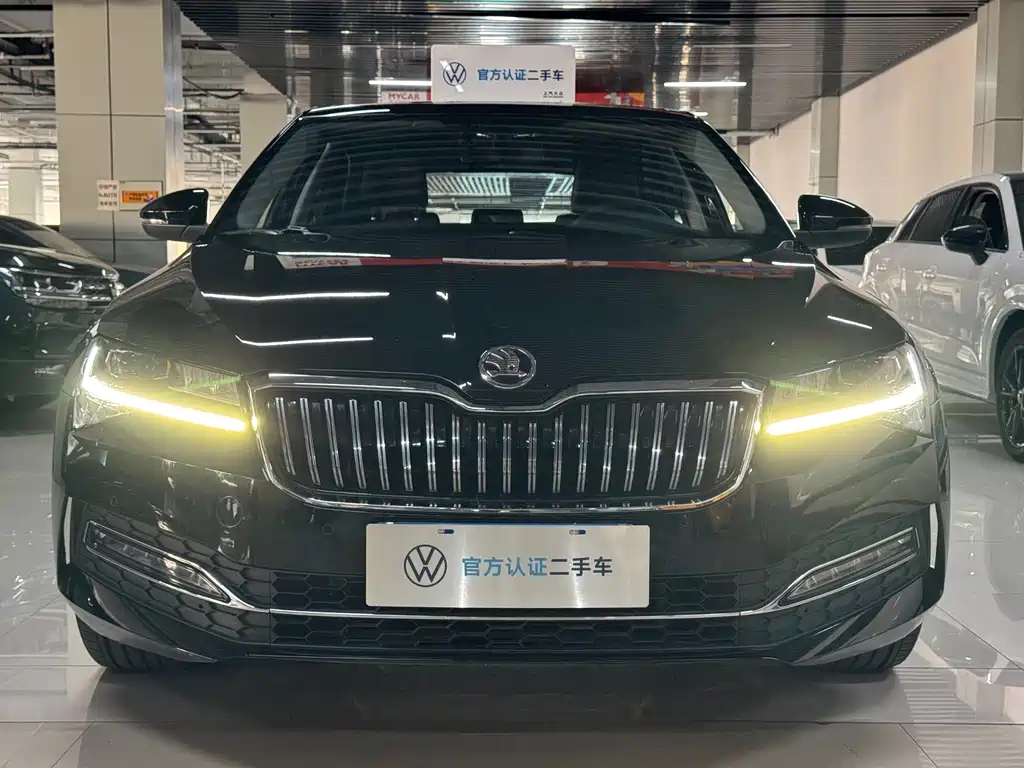 Skoda Superb — фото 2