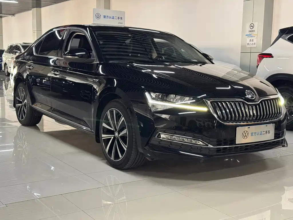 Skoda Superb — фото 3