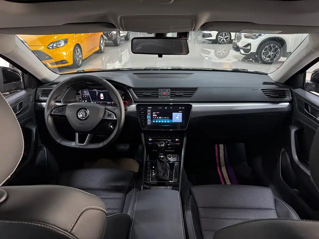 Skoda Superb — фото 6