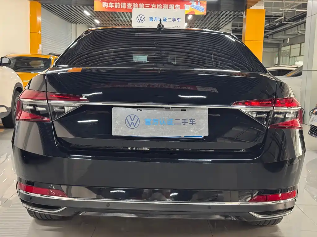 Skoda Superb — фото 9