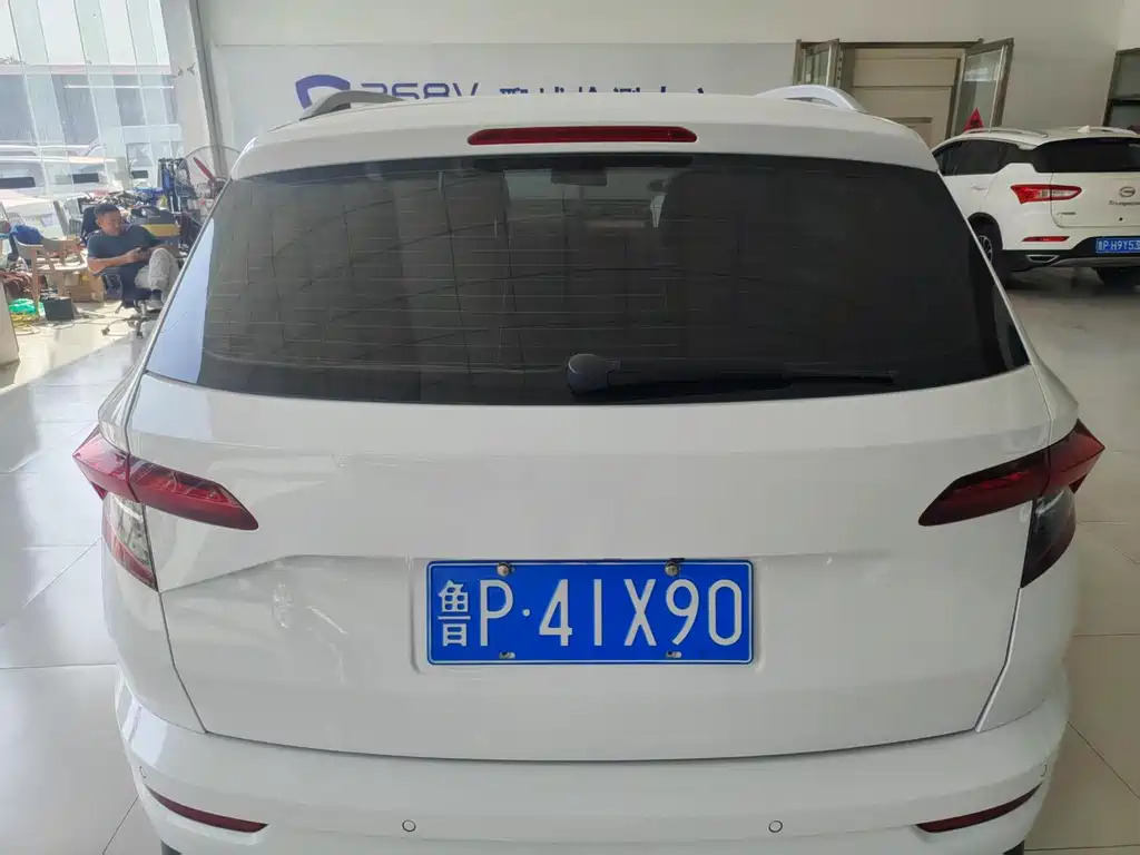 Skoda Karoq — фото 10