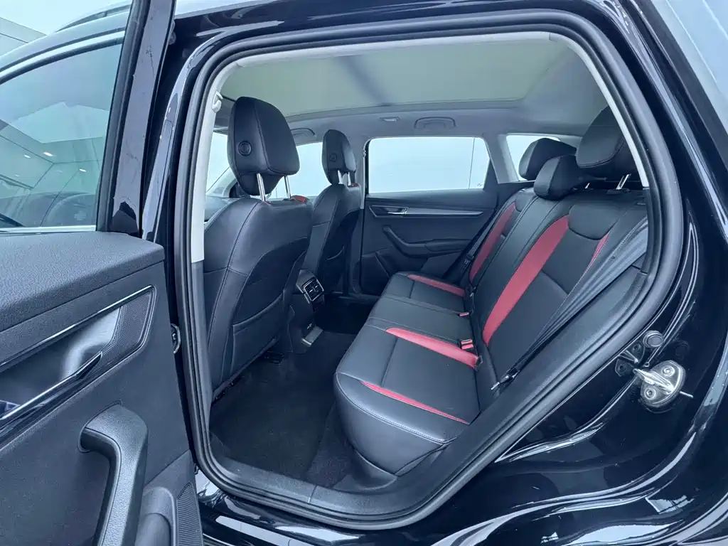 Skoda Karoq — фото 10