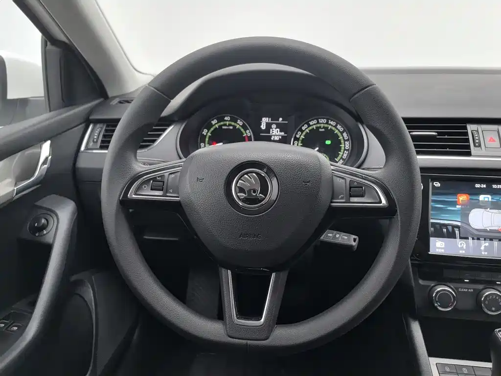 Skoda Octavia — фото 11