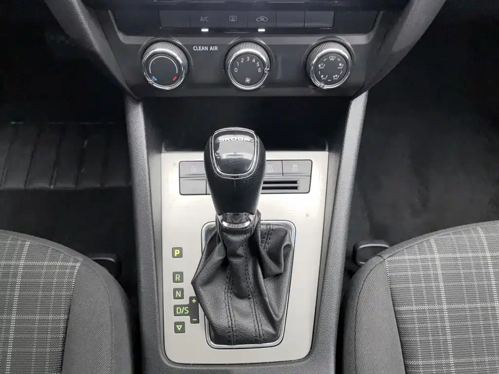 Skoda Octavia — фото 13