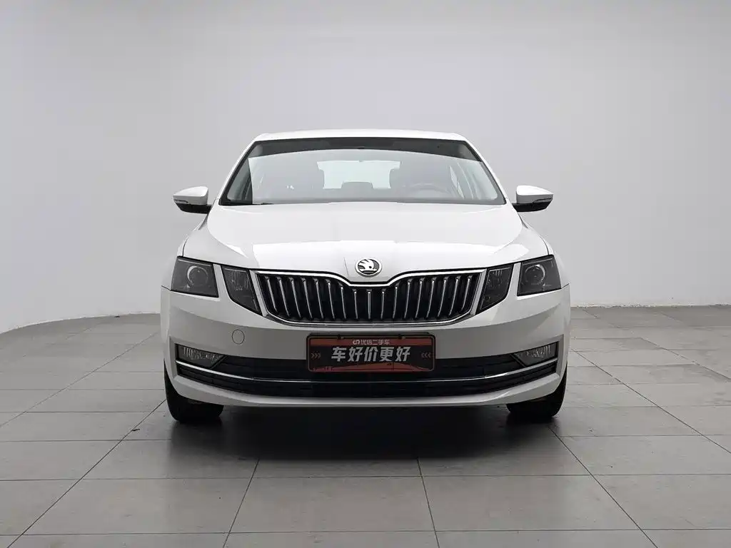 Skoda Octavia — фото 3