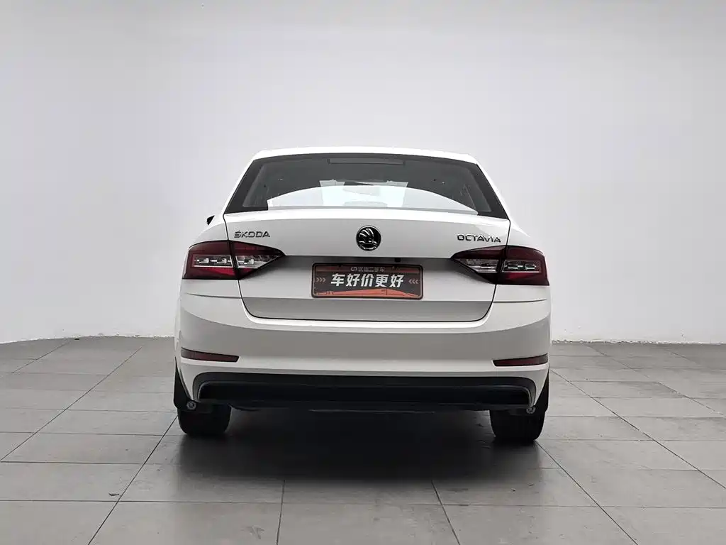 Skoda Octavia — фото 4