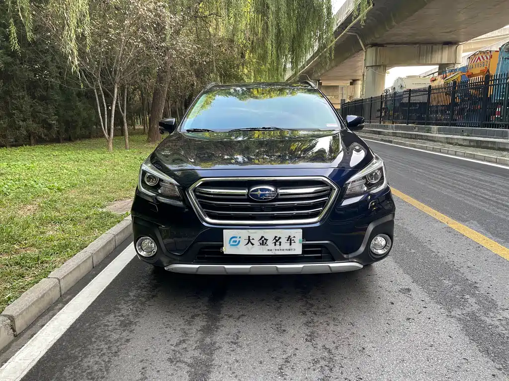 Subaru Outback — фото 2