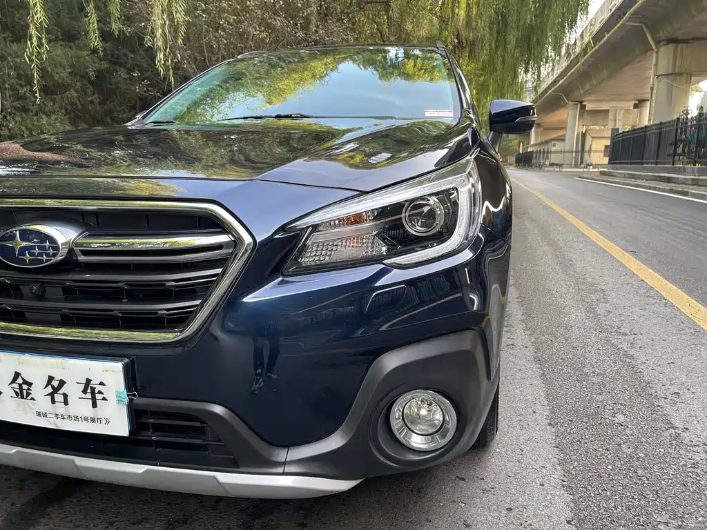 Subaru Outback — фото 13