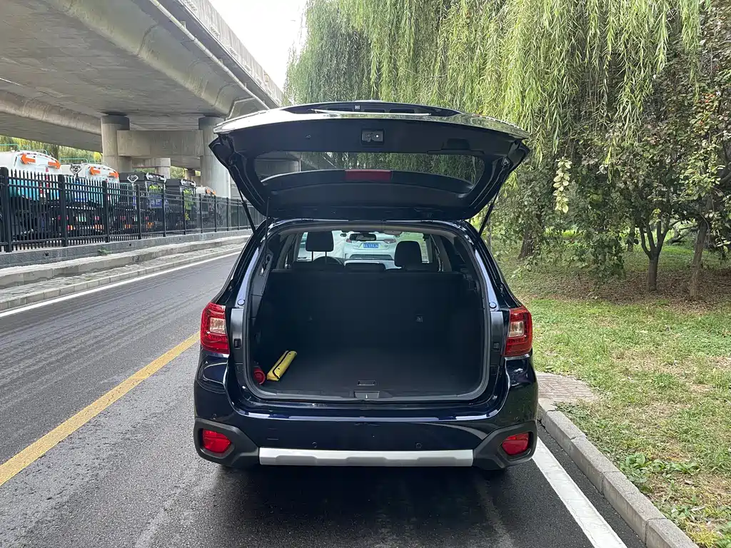 Subaru Outback — фото 14