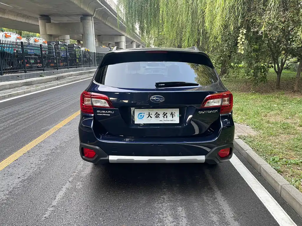 Subaru Outback — фото 16