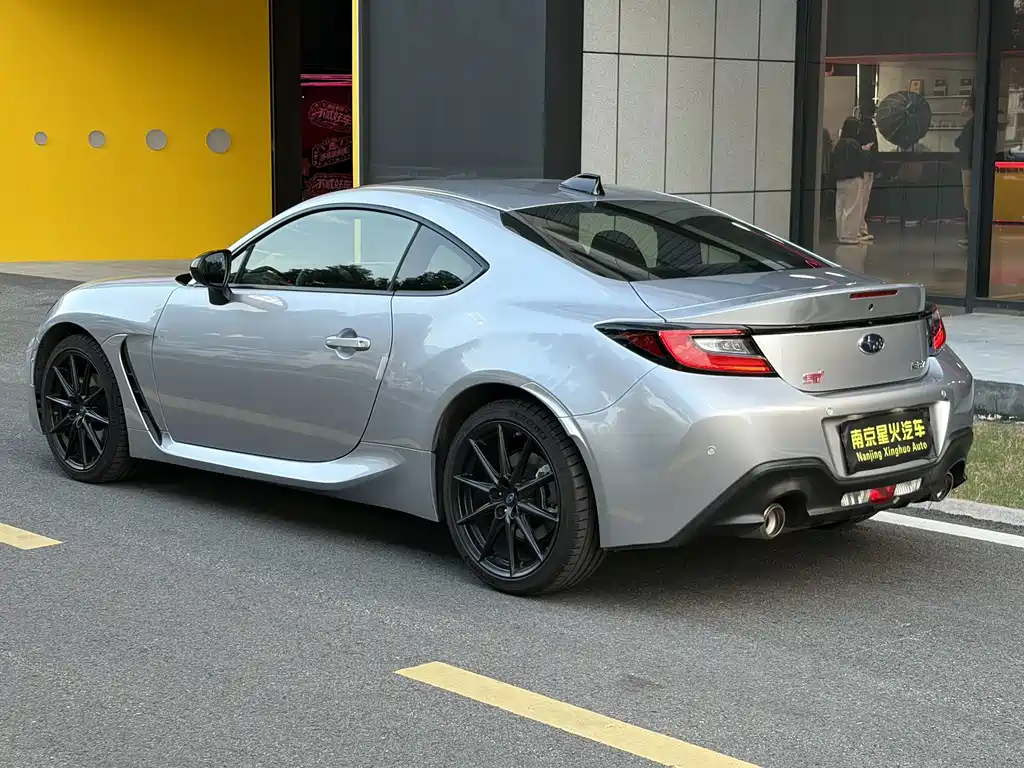 Subaru BRZ — фото 2