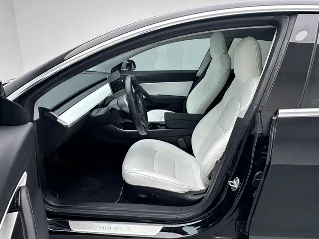 Tesla Model 3 — фото 14