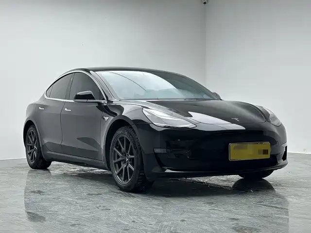 Tesla Model 3 — фото 4