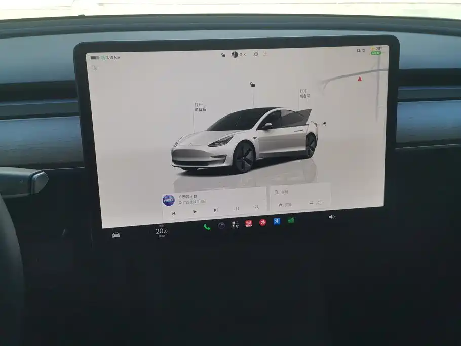 Tesla Model 3 — фото 13