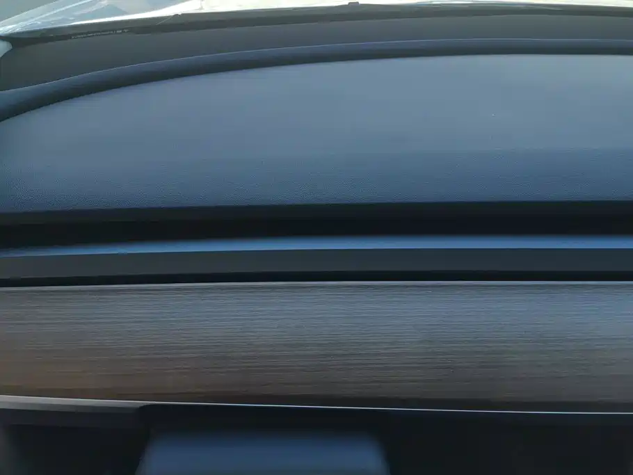 Tesla Model 3 — фото 14