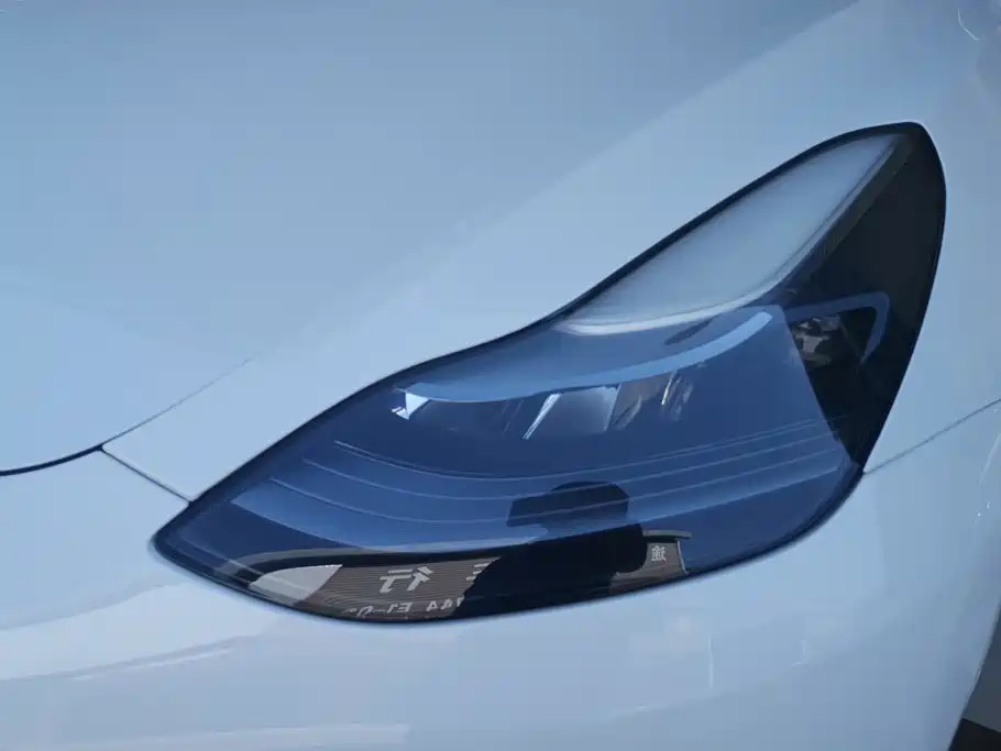 Tesla Model 3 — фото 5