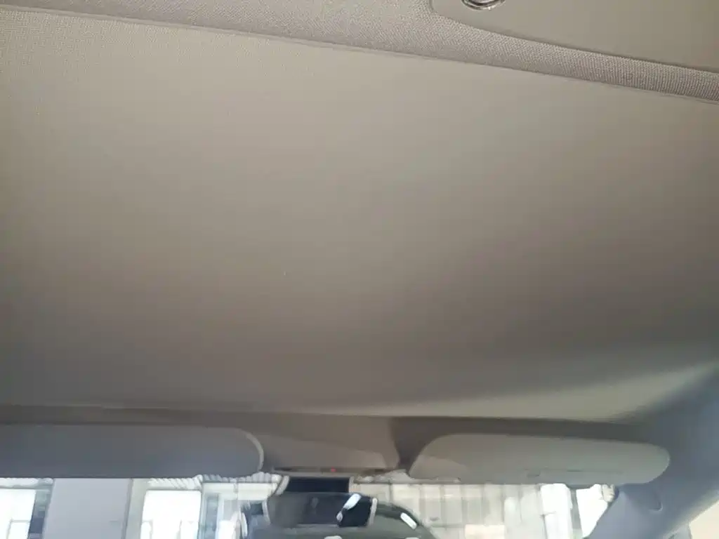 Tesla Model 3 — фото 18