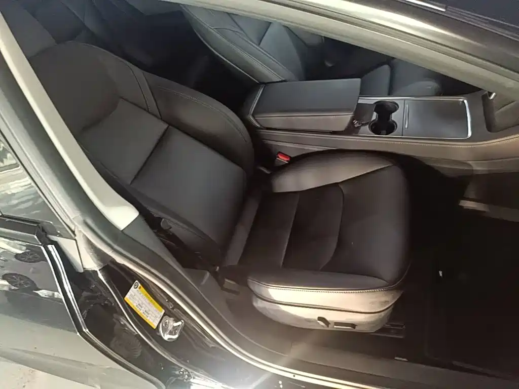 Tesla Model 3 — фото 25