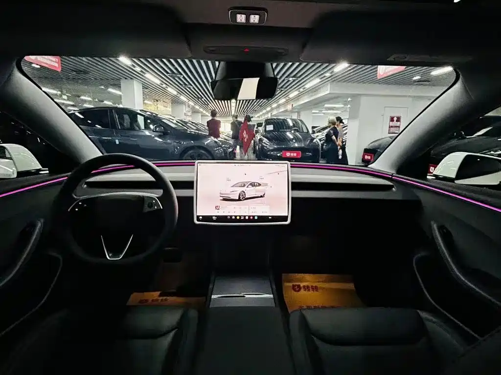 Tesla Model 3 — фото 8