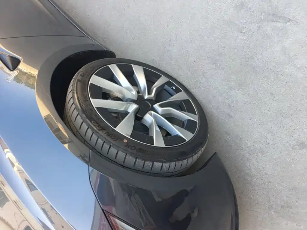 Tesla Model 3 — фото 23