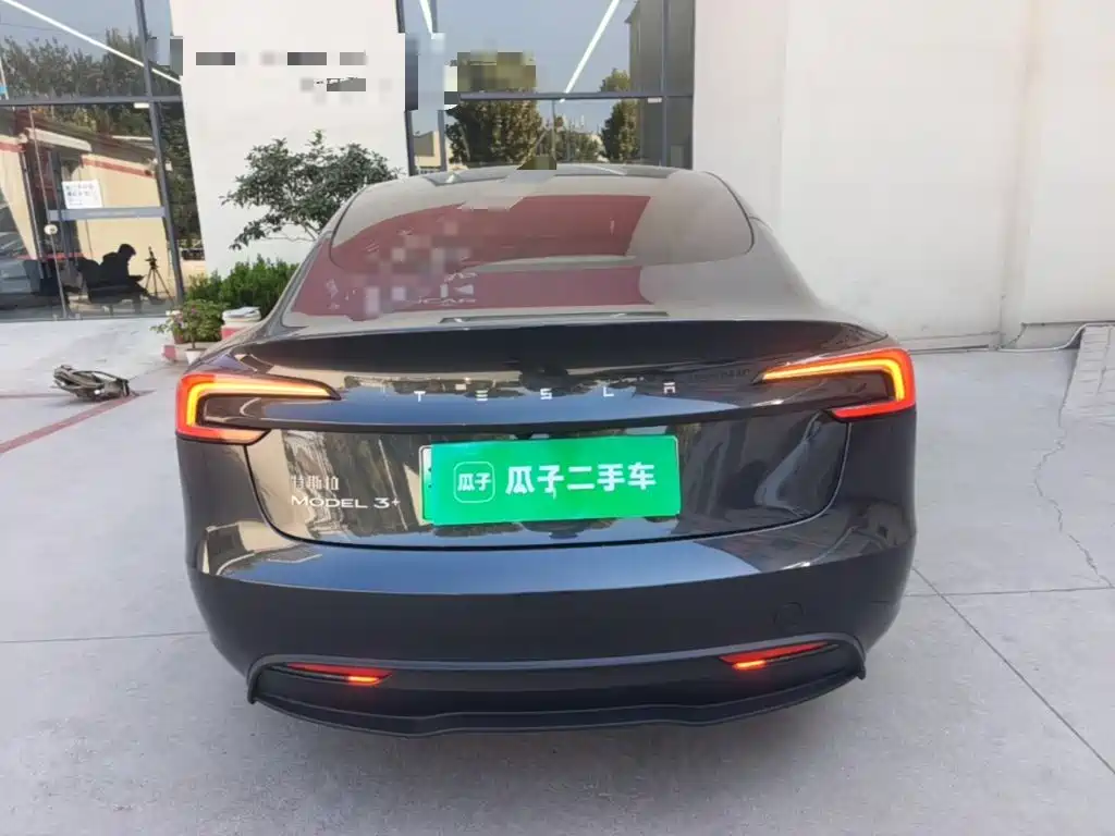 Tesla Model 3 — фото 6