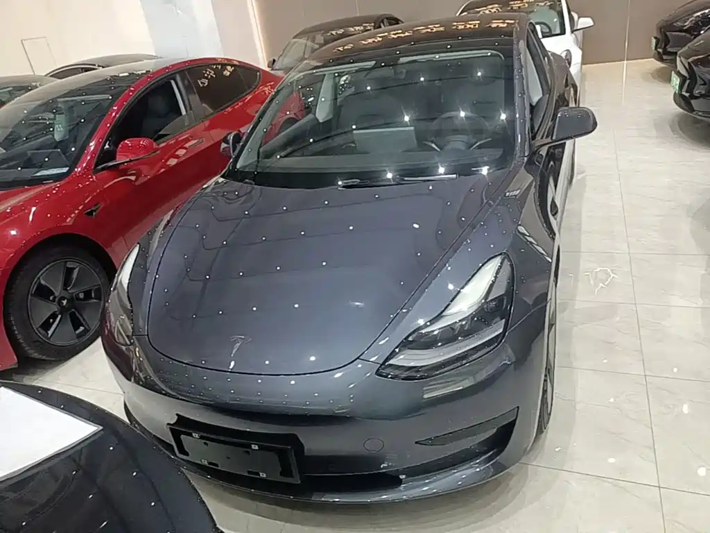 Tesla Model 3 — фото 3