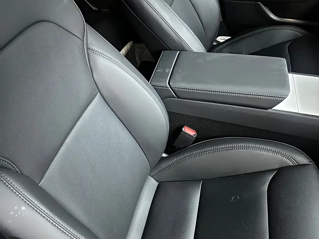 Tesla Model 3 — фото 4